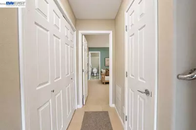 8 Starview Dr, Oakland, CA 94618 - Photo 53