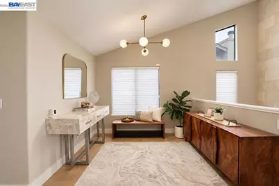 8 Starview Dr, Oakland, CA 94618 - Photo 21