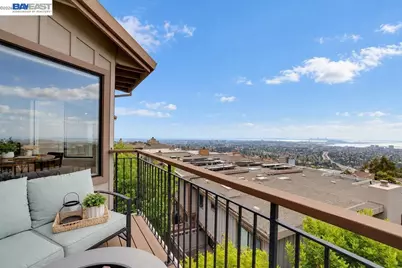 8 Starview Dr, Oakland, CA 94618 - Photo 23