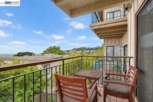 8 Starview Dr, Oakland, CA 94618 - Photo 39
