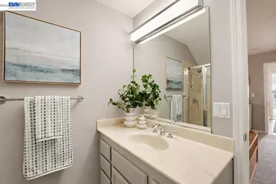 8 Starview Dr, Oakland, CA 94618 - Photo 49
