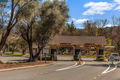 1501 Ptarmigan Dr #7B, Walnut Creek, CA 94595 - Photo 35