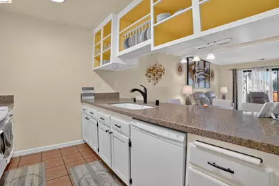 109 Peppermill Ln, Pittsburg, CA 94565 - Photo 13