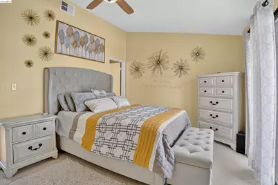 109 Peppermill Ln, Pittsburg, CA 94565 - Photo 17