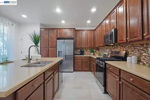 319 Aventino Ave, Mountain House, CA 95391 - Photo 11