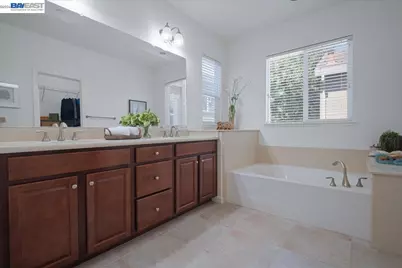319 Aventino Ave, Mountain House, CA 95391 - Photo 27