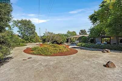 2548 Casa Grande Ct, Walnut Creek, CA 94598 - Photo 35