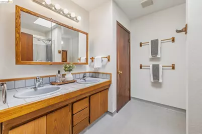 6334 Kensington Avenue, Richmond, CA 94805 - Photo 39