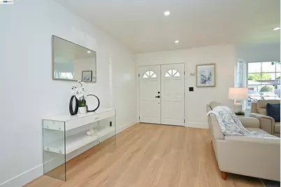 361 Tippecanoe Ave, Hayward, CA 94544 - Photo 13