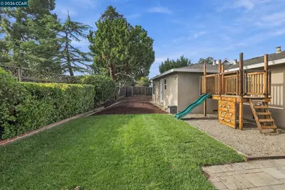 3912 Elkwood Ct, Concord, CA 94519 - Photo 33