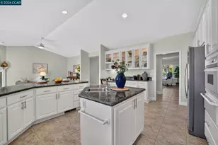 8106 Marsh Creek Rd, Clayton, CA 94517 - Photo 17
