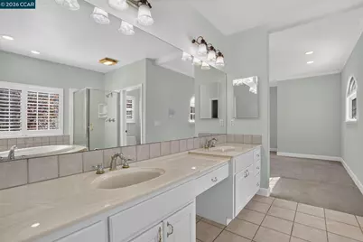 8106 Marsh Creek Rd, Clayton, CA 94517 - Photo 25