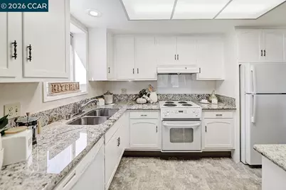 2424 Pine Knoll Dr #7, Walnut Creek, CA 94595 - Photo 9
