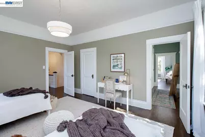 1024 Grand St, Alameda, CA 94501 - Photo 43