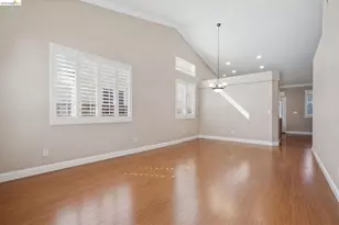 923 Blossom Dr, Brentwood, CA 94513 - Photo 5