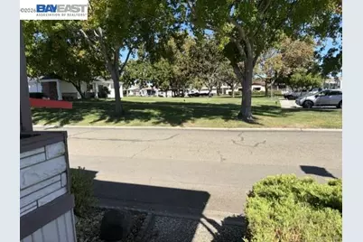 1414 Buckingham Way, Hayward, CA 94544 - Photo 29