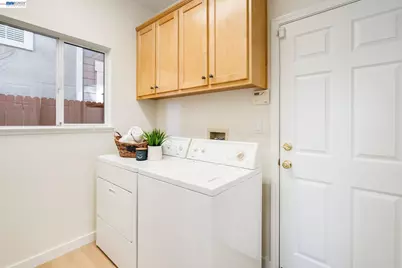 25781 Durrwood Ct, Castro Valley, CA 94552 - Photo 45