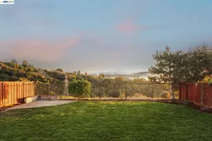 25781 Durrwood Ct, Castro Valley, CA 94552 - Photo 47