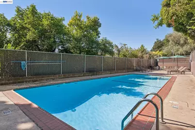 455 Crescent St #202, Oakland, CA 94610 - Photo 23