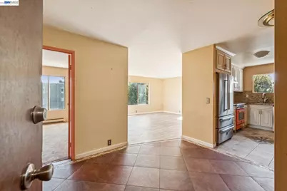 455 Crescent St #202, Oakland, CA 94610 - Photo 7