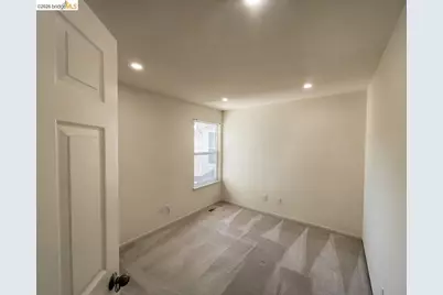 70 Seabreeze Dr, Richmond, CA 94804 - Photo 29