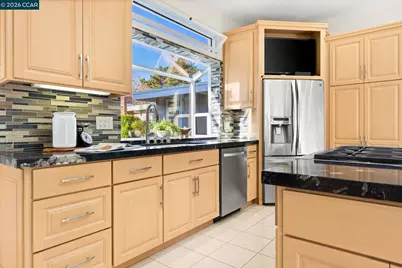 1590 Daniels Dr, San Leandro, CA 94577 - Photo 9