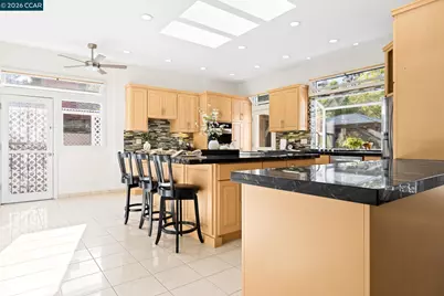 1590 Daniels Dr, San Leandro, CA 94577 - Photo 5