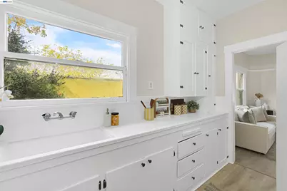 216 Oakland Ave, Oakland, CA 94611 - Photo 21