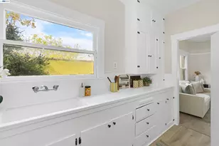 216 Oakland Ave, Oakland, CA 94611 - Photo 21