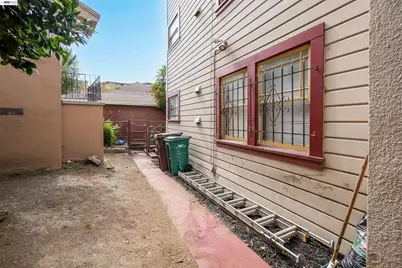 216 Oakland Ave, Oakland, CA 94611 - Photo 43