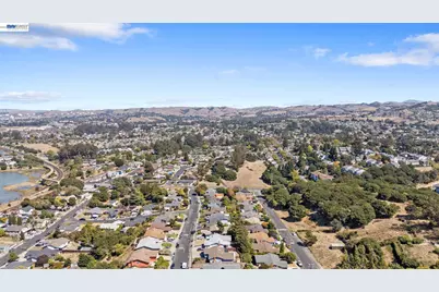 1201 Belfair Dr, Pinole, CA 94564 - Photo 49