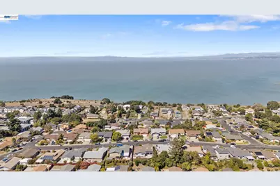 1201 Belfair Dr, Pinole, CA 94564 - Photo 37