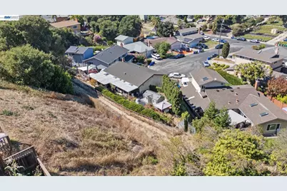 1201 Belfair Dr, Pinole, CA 94564 - Photo 47