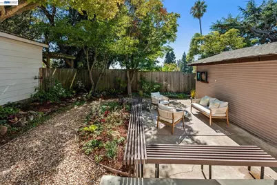 1621 Wellington St, Oakland, CA 94602 - Photo 49