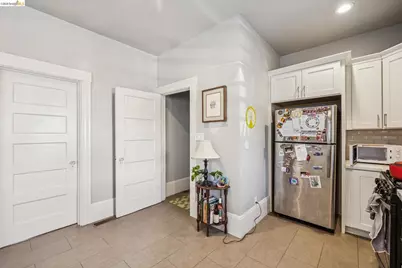5401 Genoa, Oakland, CA 94611 - Photo 37