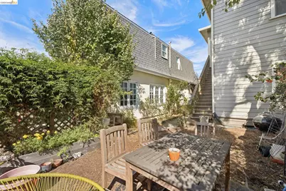 5401 Genoa, Oakland, CA 94611 - Photo 47