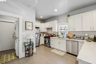 5401 Genoa, Oakland, CA 94611 - Photo 31