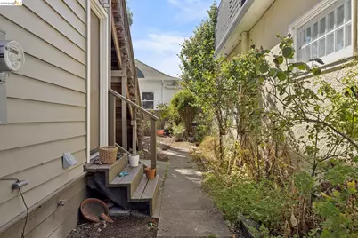 5401 Genoa, Oakland, CA 94611 - Photo 43