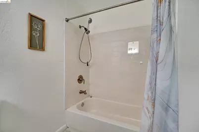 2515 Oliver Ave, Oakland, CA 94605 - Photo 19