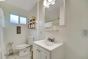 2515 Oliver Ave, Oakland, CA 94605 - Photo 35