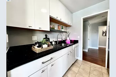 6 Commodore Drive #C337, Emeryville, CA 94608 - Photo 7