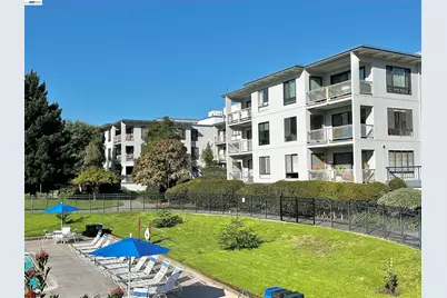 6 Commodore Drive #C337, Emeryville, CA 94608 - Photo 25