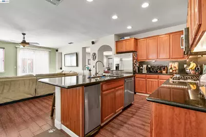 1434 Olivia Ct, Tracy, CA 95377 - Photo 17
