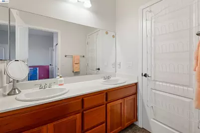 1434 Olivia Ct, Tracy, CA 95377 - Photo 33