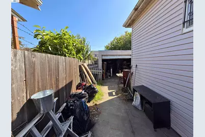 1514 Russell St, Berkeley, CA 94703 - Photo 11