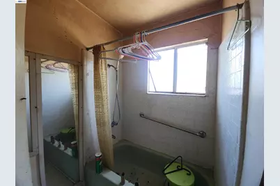 1514 Russell St, Berkeley, CA 94703 - Photo 9
