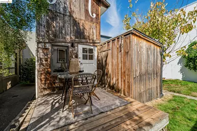 937 Grayson St, Berkeley, CA 94710 - Photo 41