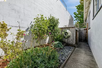 937 Grayson St, Berkeley, CA 94710 - Photo 35