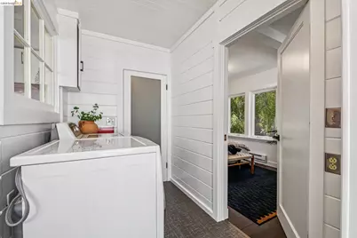 937 Grayson St, Berkeley, CA 94710 - Photo 27