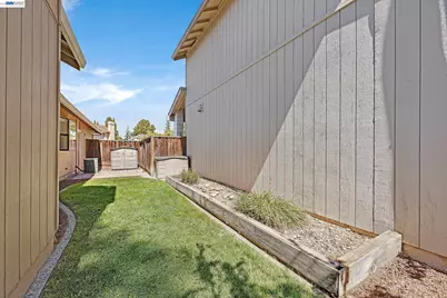 1816 Sinclair Dr, Pleasanton, CA 94588 - Photo 25